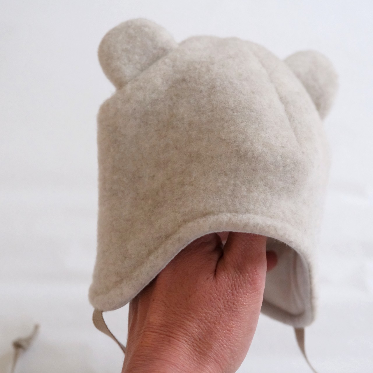 Bonnet en polaire de laine mérinos – beige Pickapooh – Image 3