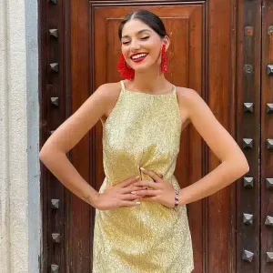 Mini robe évasée en scintillant avec détails dorés : Éclipse