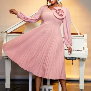 Robe de cocktail avec manches longues en rose plissée : Élodie