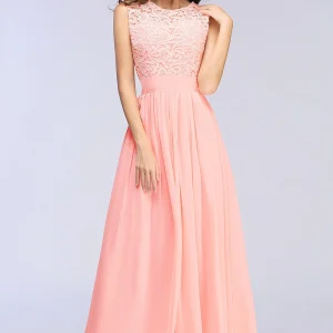 Robe rose poudré dentelle élégante : Margaux