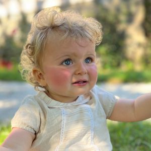 Barboteuse bébé en coton et lin à col rond – Beige