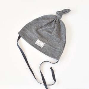 Bonnet bébé à noeud en laine mérinos et soie – gris Pickapooh
