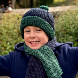 Bonnet bébé garçon bicolore – Bleu marine/vert
