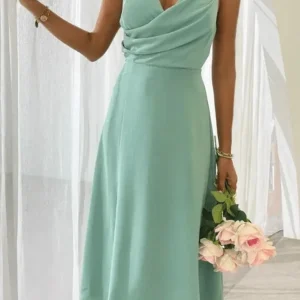 Robe cocktail vert d’eau avec col drapé : Elara