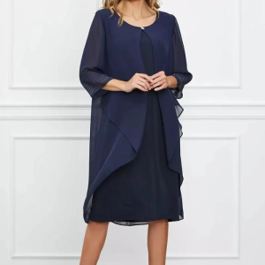 Robe droite grande taille bleu foncé avec manches 3/4 et superposition asymétrique