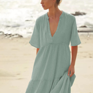 Robe gaze de coton bleu ciel pour femme à manches courtes et encolure en V