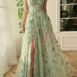 Robe vert d’eau dentelle avec fente latérale : Élise